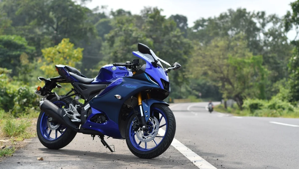 Yamaha R15 V4