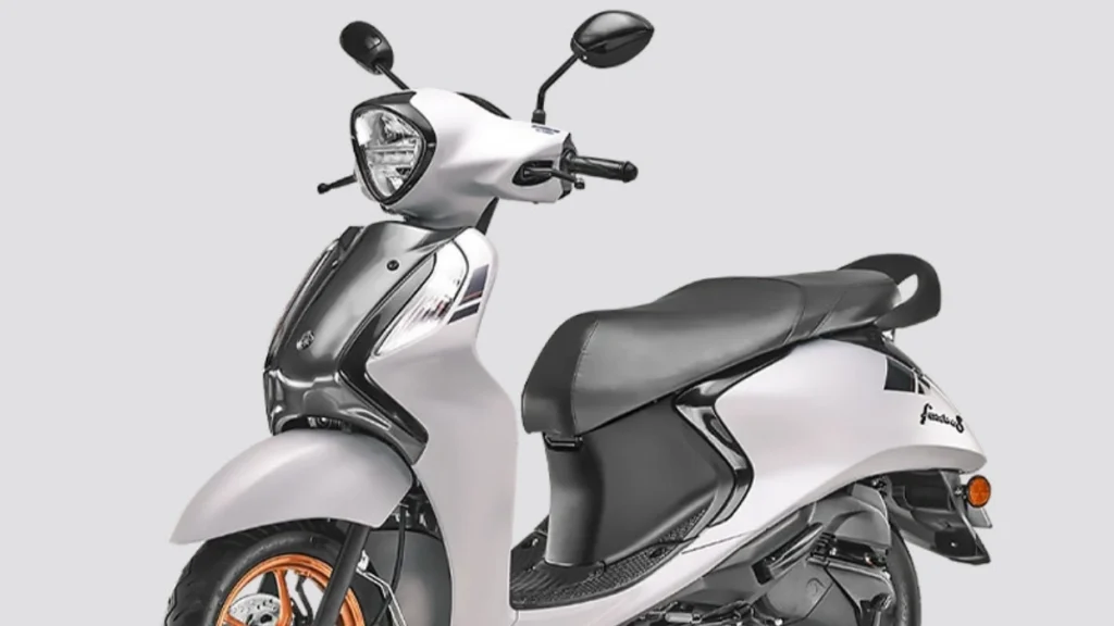 A Fresh Ride for Everyday Life: The New Yamaha Fascino 125 Fi Hybrid Blends Style, Comfort, and Smart Technology 2 Yamaha Fascino 125